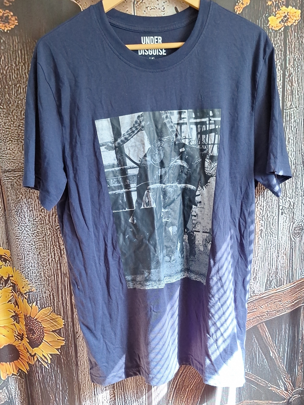 Disguise Men's Navy Short-Sleeve Graphic Tee